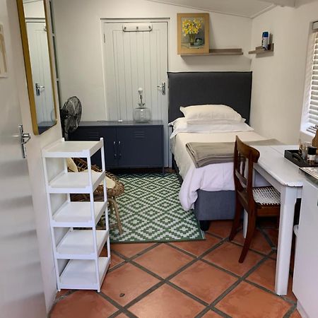 Appartamento Just A Bed Municipalità locale di Municipalità locale di Stellenbosch Esterno foto